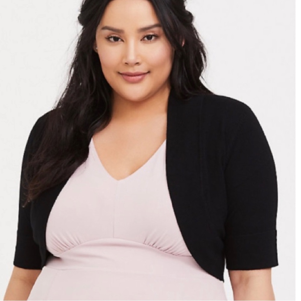NWOT Torrid Black Crop Shrug Sweater